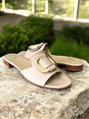 Stuart Weitzman Odeon Leather Sandal